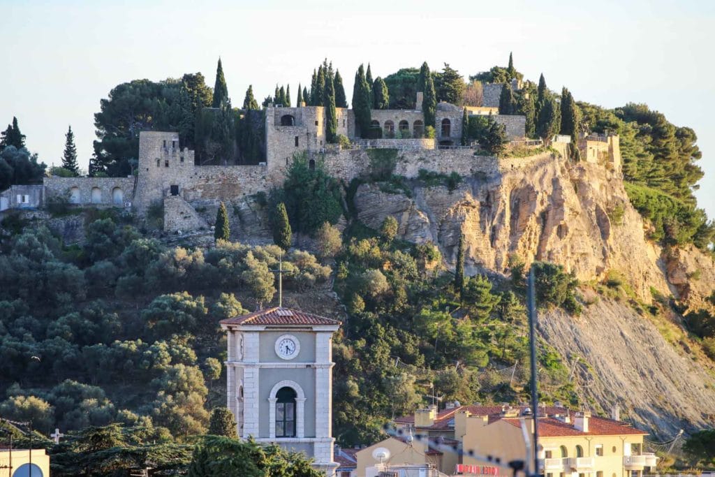 Cassis's castle